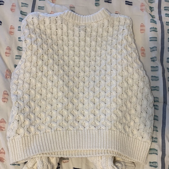 Chunky Cable Knit White Sweater - Picture 2 of 3